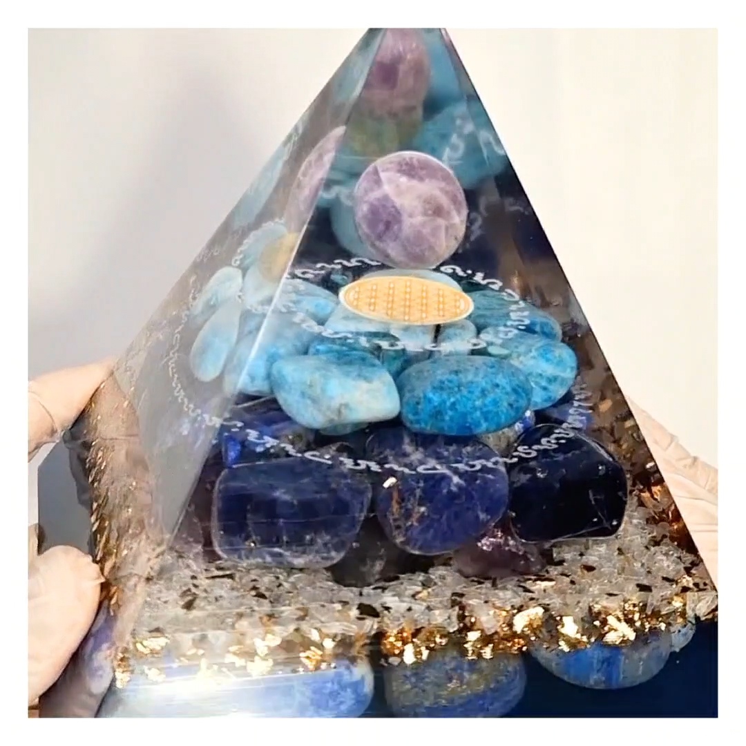 Plejádska energetická pyramída